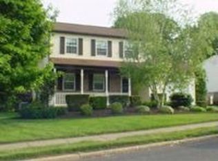 82 Oxdord Dr, Langhorne, PA 19047