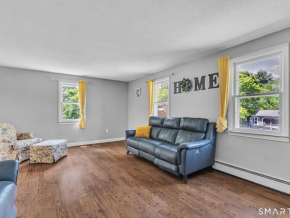 3rd image of 21 Fairfield Drive