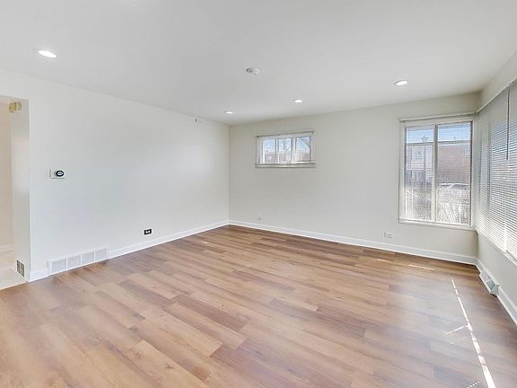 4th image of 4908 Carol St #A