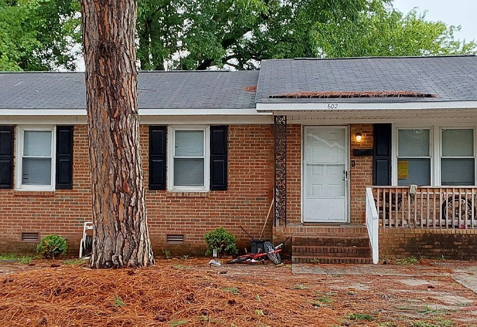 1st image of 602 W 14th Ave