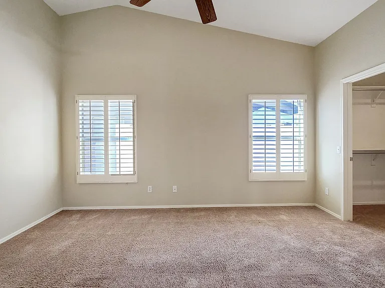 15062 W Piccadilly Rd — Photo 12