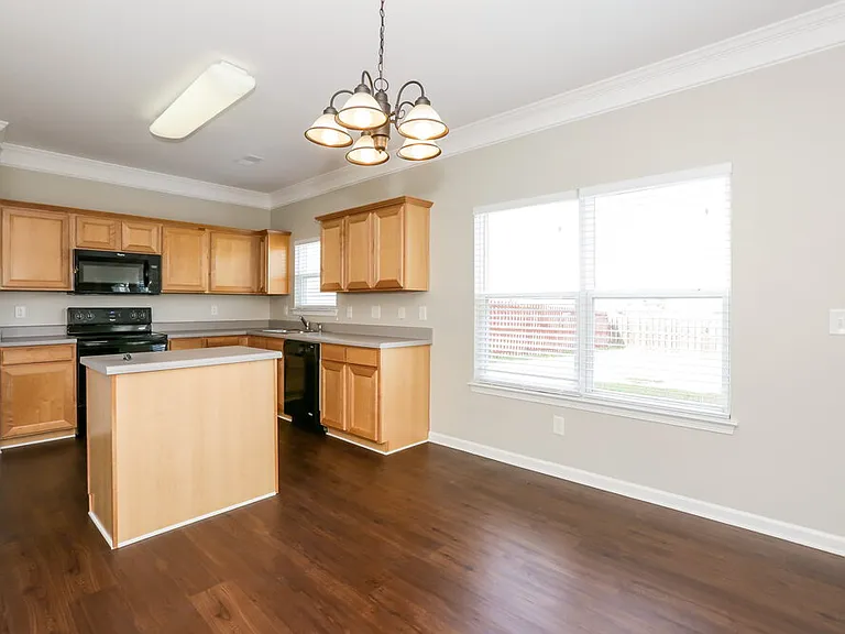 4823 Sunburst Ln — Photo 4