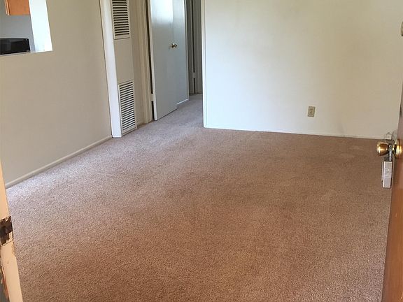 5th image of 312 N Hale Ave APT 4