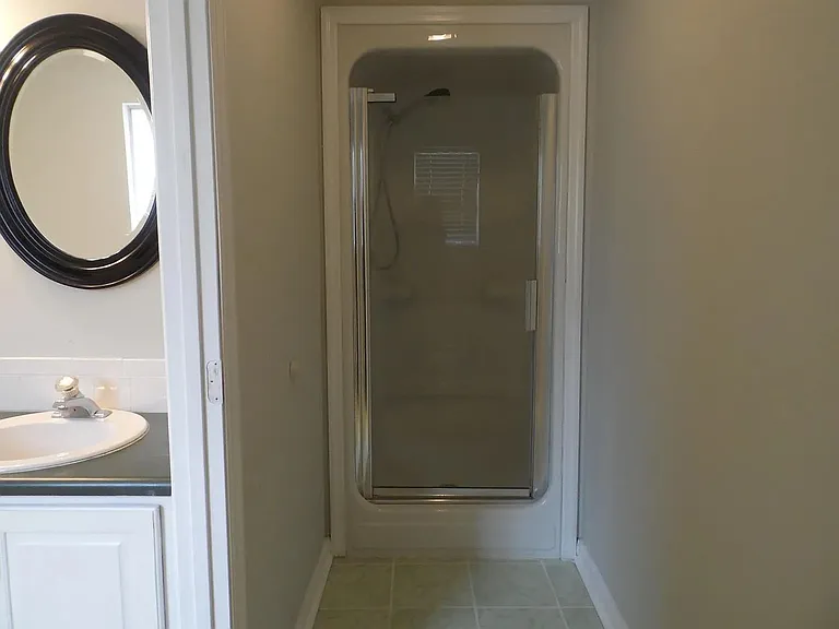 147 Royal Dr — Photo 9