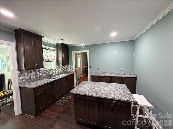 5th image of 6228 Freedom Dr