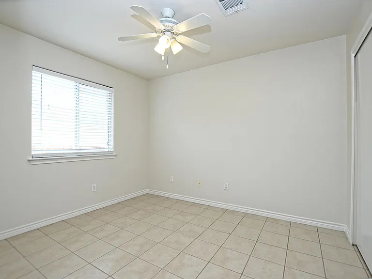 20601 Camel Back St — Photo 20