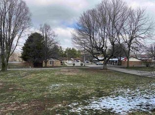 201 Hollovy St, Attica, IN 47918
