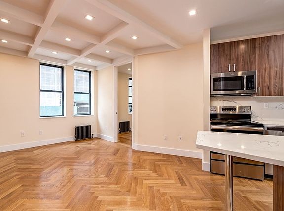 2nd image of 941 Washington Ave #443