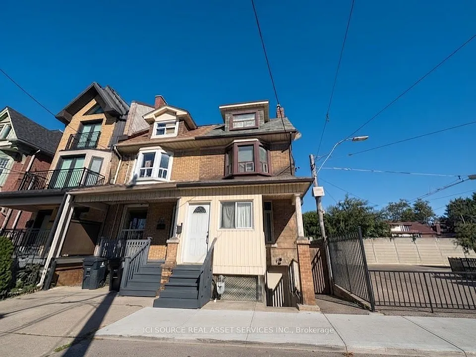 849 Bathurst St #1