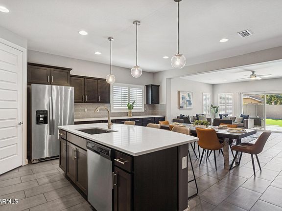 3rd image of 10915 E TRAVERTINE Avenue