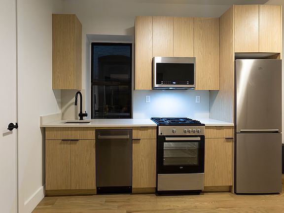 2nd image of 106 8th Ave APT 5S