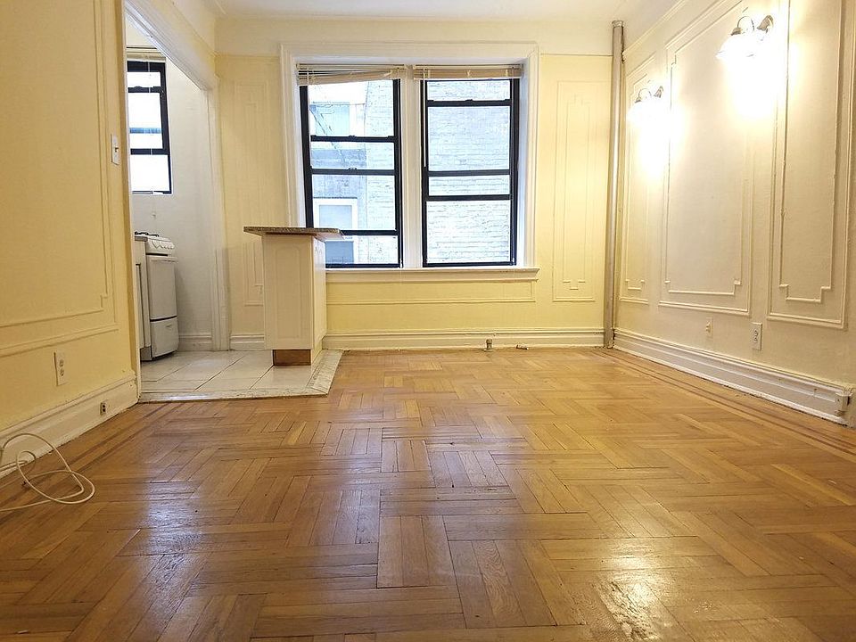 1st image of 4141 46th St APT 2L