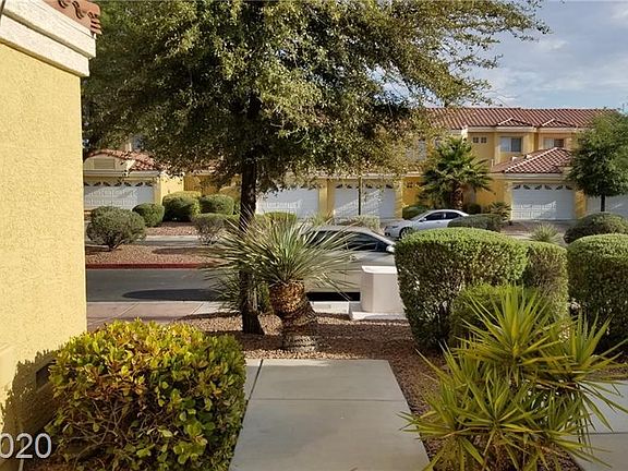3rd image of 9262 Casa Christina Ln #0