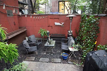 Rented by NextStopNY