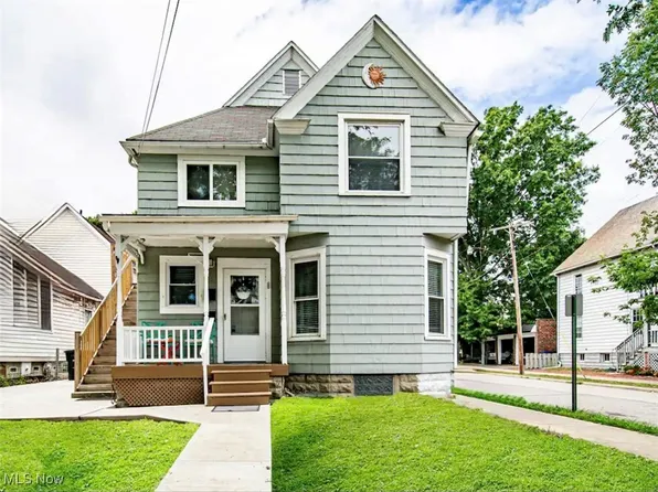 2048 Lark St, Lakewood, OH 44107