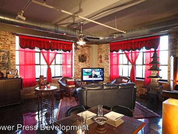 5th image of 3030 E 63rd St APT 101