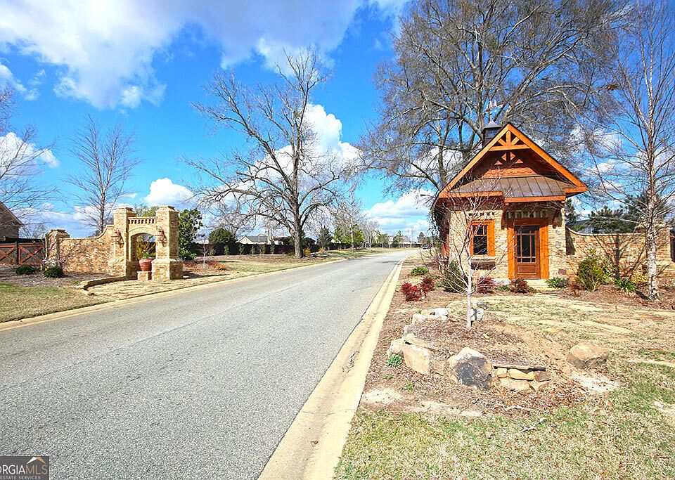 2nd image of 609 Bristleleaf Path