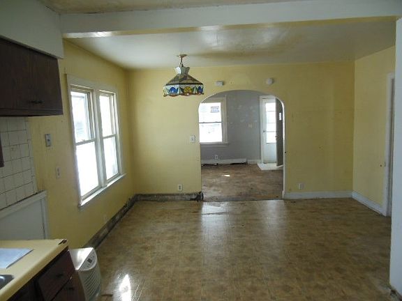 5th image of 5445 Foster Ave