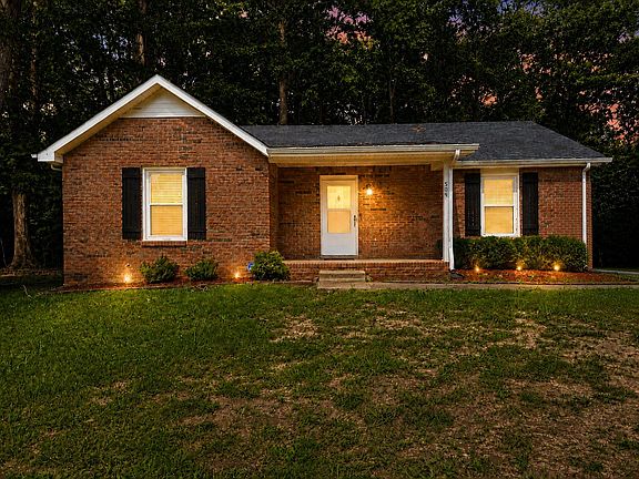 2nd image of 505 Pointer Ln