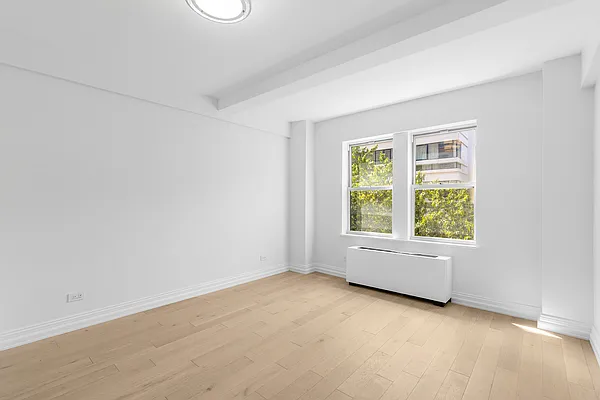 Sold by Reuveni LLC | media 23