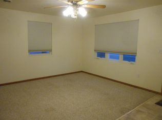11 S 9th Ave W, Dickinson, ND 58601