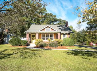 713 N Main St, Mount Holly, NC 28120