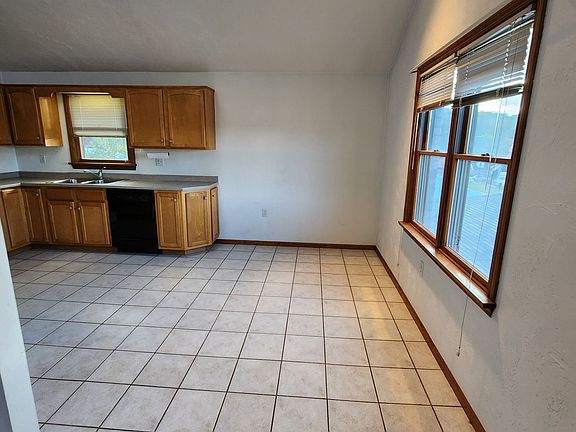 Other view of kitchen