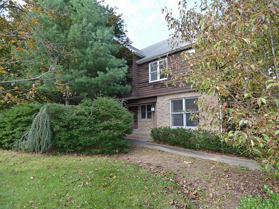 2nd image of 61 Wilzette Dr