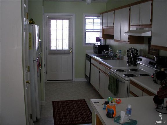 3rd image of 4415 S Jasmine Cove Way