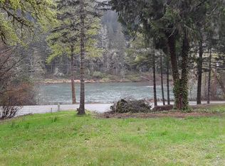 11591 Tyee Rd, Umpqua, OR 97486