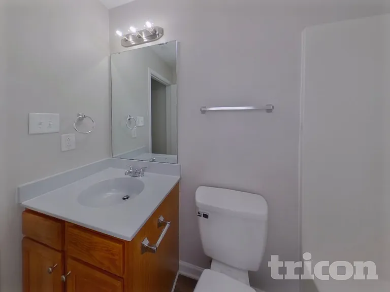 3033 Salmon River Dr — Photo 7