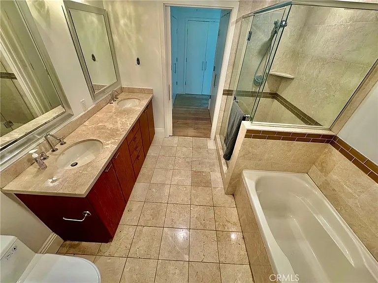 3141 Michelson Dr #808 — Photo 24