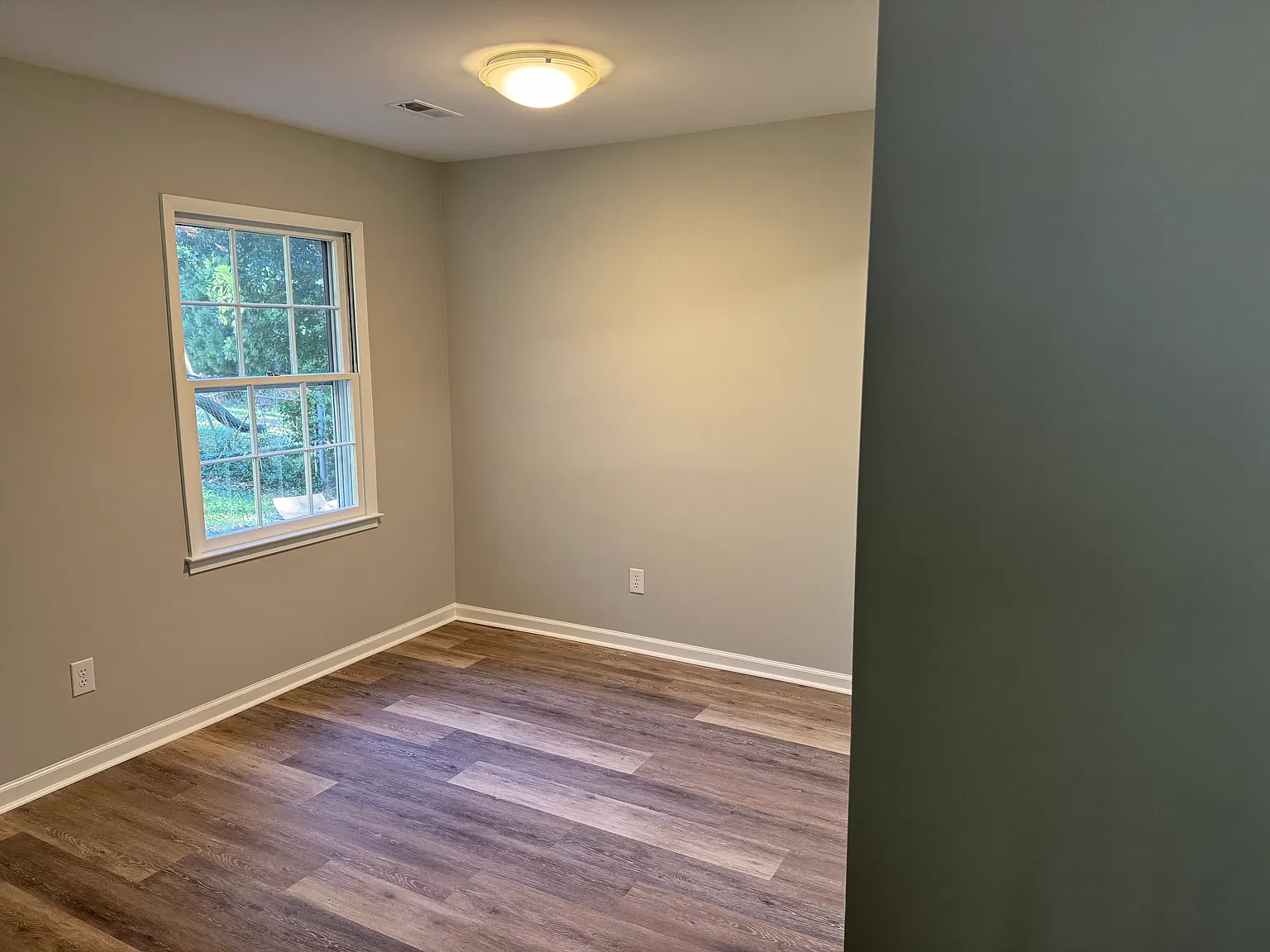 5220 Bayberry Ln — Photo 3