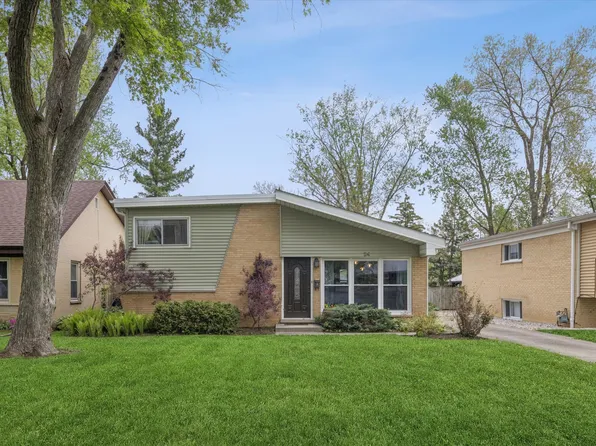 24 E Congress St, Villa Park, IL 60181
