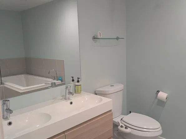 3462 N Sheffield Ave #2, Chicago, IL 60657
