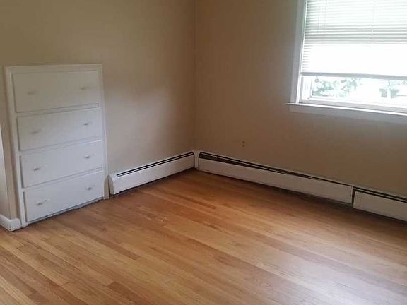 5th image of 23271 Willard Ave Unit 3