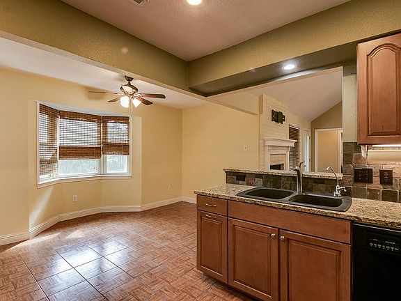 5th image of 2316 Chelmsford Ct
