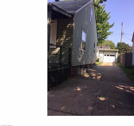 3rd image of 12304 Worthington Ave