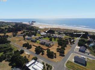 1181 Seacrest Dr, Bandon, OR 97411
