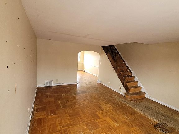 2nd image of 2712 Knorr St