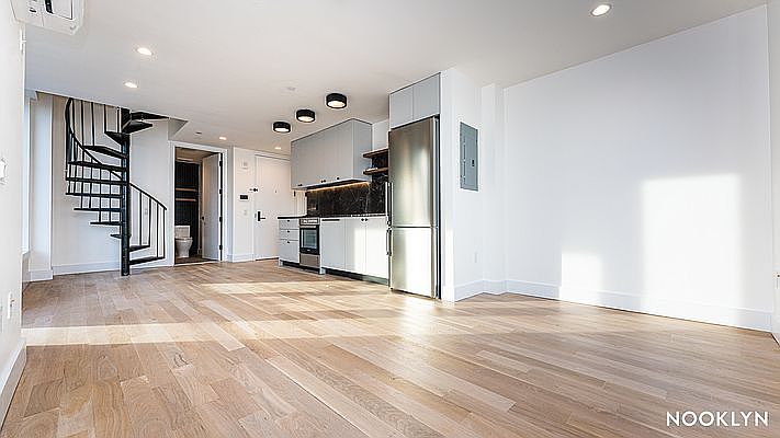 1st image of 250 Gold St #1305