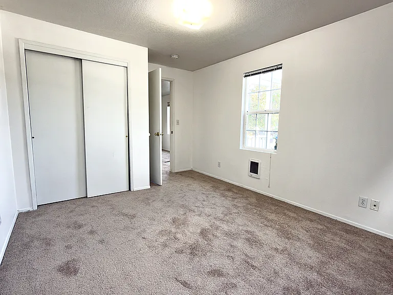 905 NE 94th Ave — Photo 14