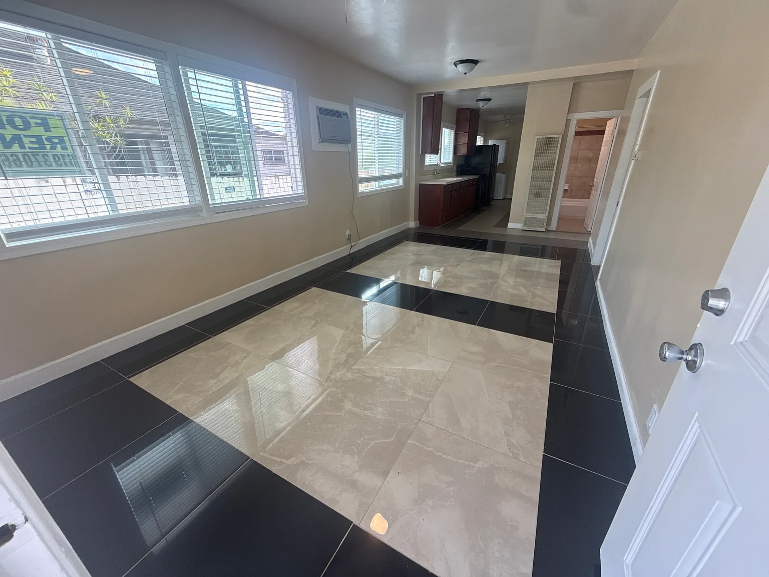 3 bed, $3,795 — Photo 2
