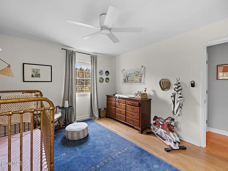 202 Windemere Rd — Photo 28
