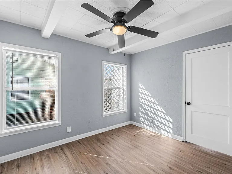 4645 Cheryl Dr — Photo 16