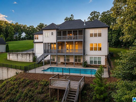2nd image of 733 Lakeview Crest Dr