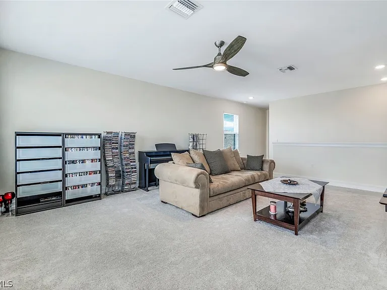 421 Coral Reef Pl — Photo 24