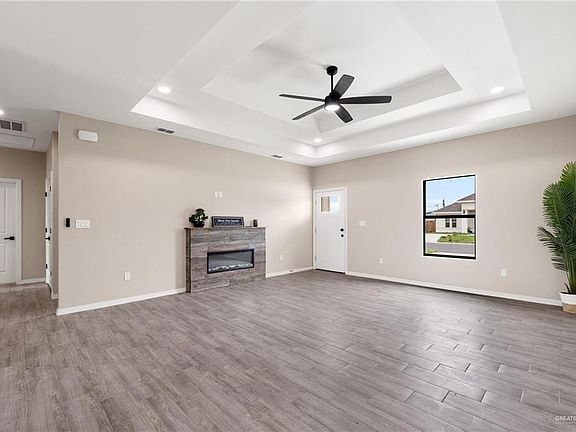 3rd image of 2261 Victoriano St