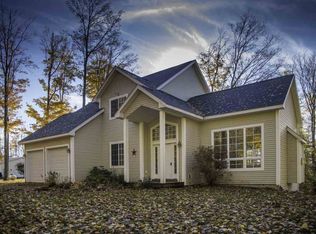 8535 Sunset Meadow Ln, Charlevoix, MI 49720