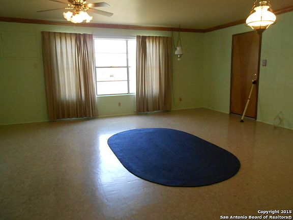 3rd image of 531 Prestwick Blvd